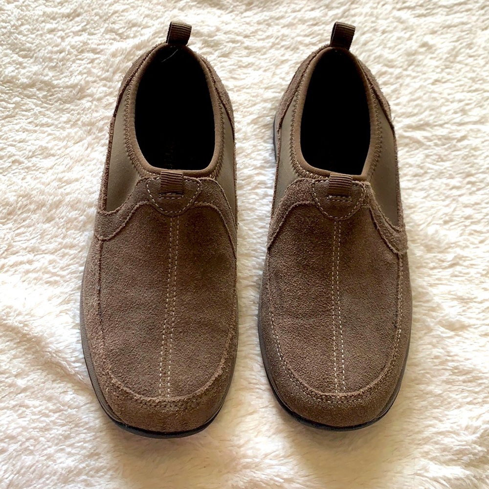 Easy spirit slip on shoes